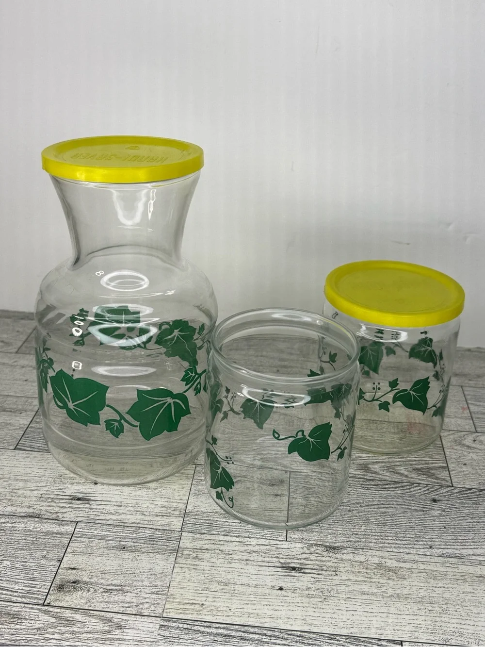 Vintage Handi Saver Decanter Pitcher & Glasses Set Yellow Lids Green Ivy Design